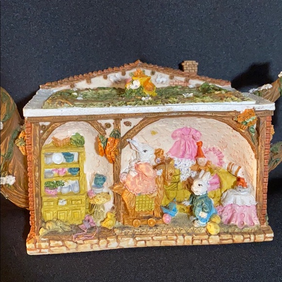Bundle only! Bunny Rabbit Mini Ceramic Teapot - Picture 4 of 9